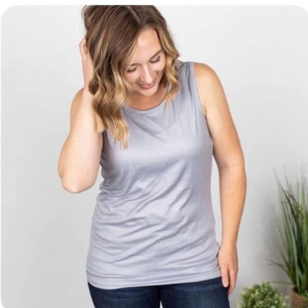 NWT Michelle Mae Solid Color Light Gray Fitted Sleeveless Top Size XS